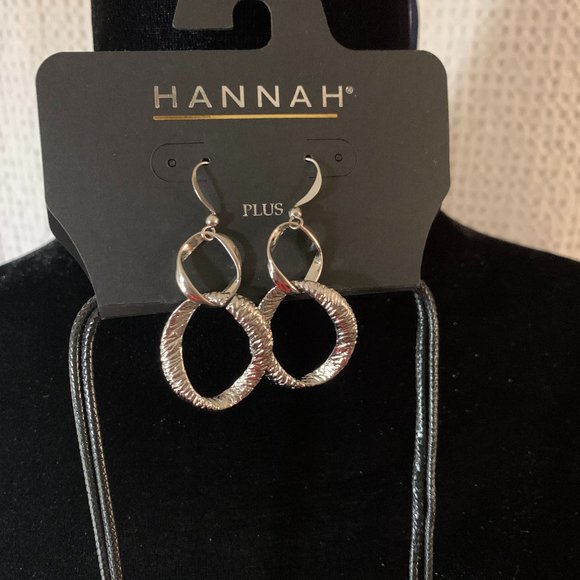 Hannah Silver Tone/Black Designer Chain Necklace - Picture 6 of 7